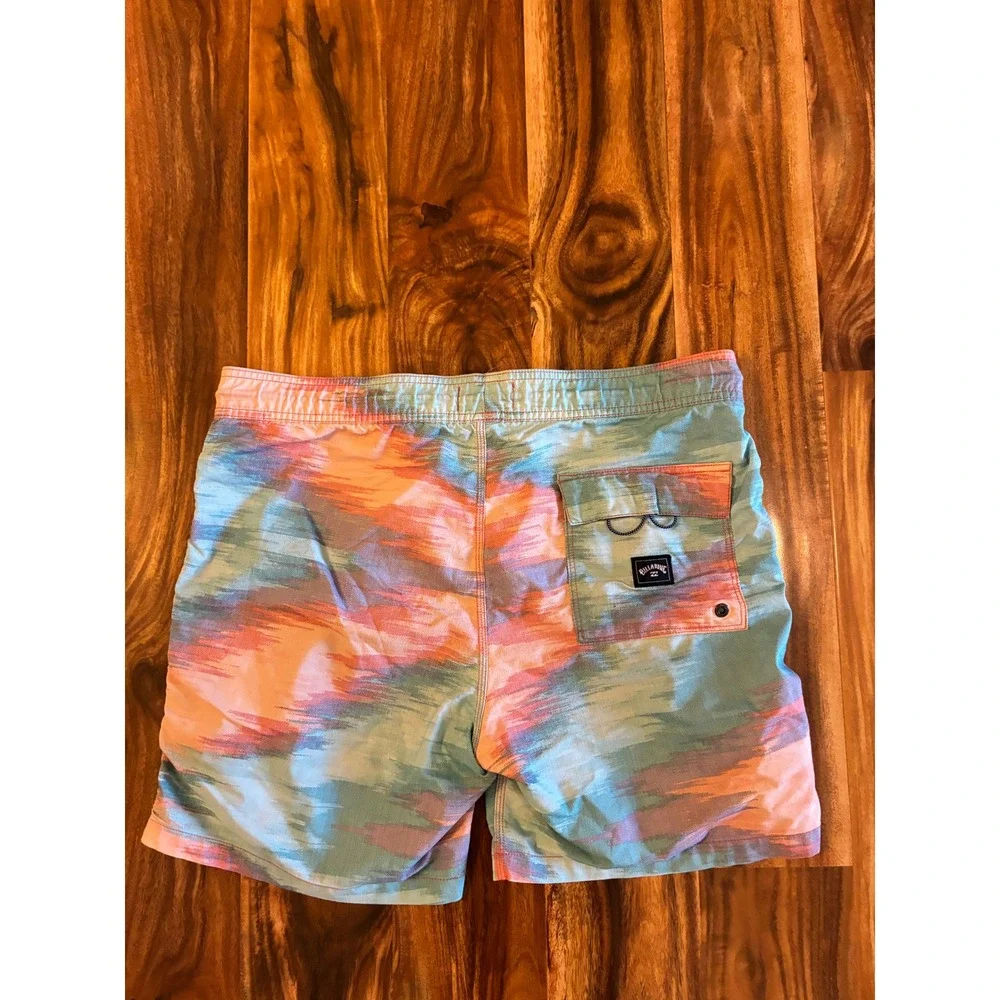 Billabong Recycler Sundays Layback Board Shorts Mens Multi Color Abstract Print